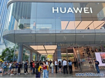 上海杠杆炒股开户 “完爆”苹果？华为新品 门店排长龙 黄牛炒到6万！苹果店前空无一人